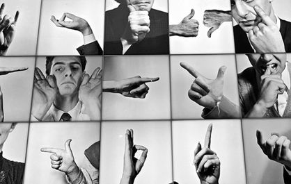 چرا به‌جای گفتار از  زبان اشاره استفاده می کنیم