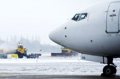 بارش برف و باران در کشور پروازهای مهرآباد را زمین‌گیر کرد