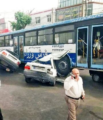 ترمز بریدن اتوبوس شرکت واحد در کرج حادثه آفرید
